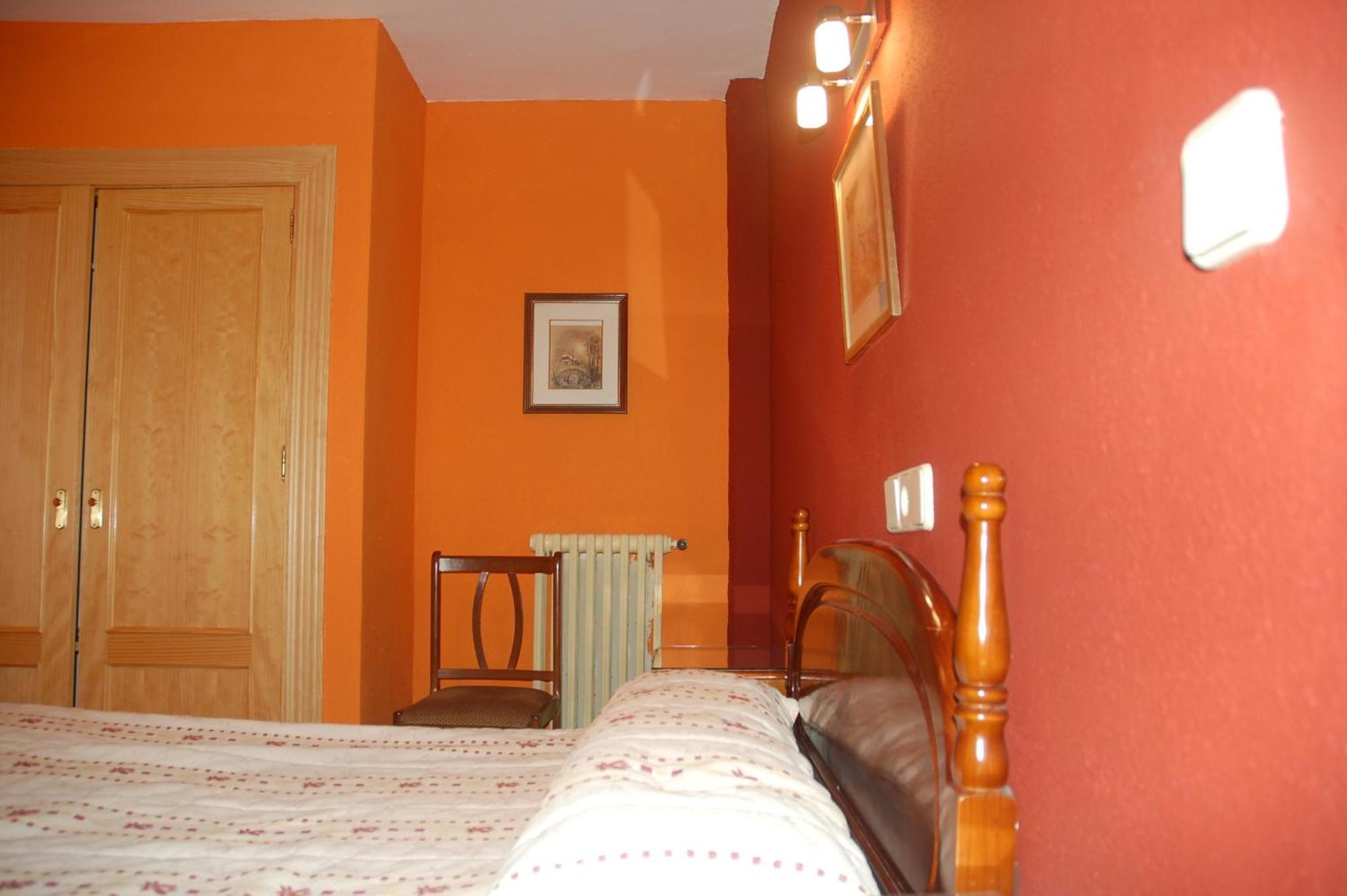 Hostal Residencia Castilla Cuenca  Bagian luar foto