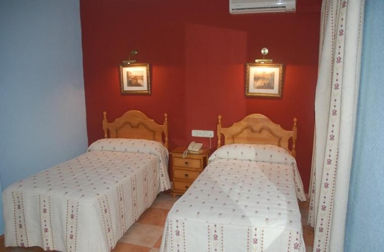 Hostal Residencia Castilla Cuenca  Bagian luar foto