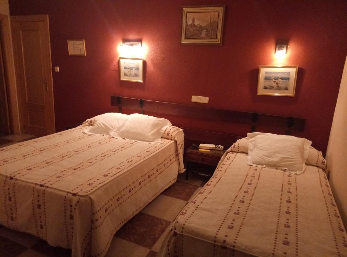 Hostal Residencia Castilla Cuenca  Bagian luar foto